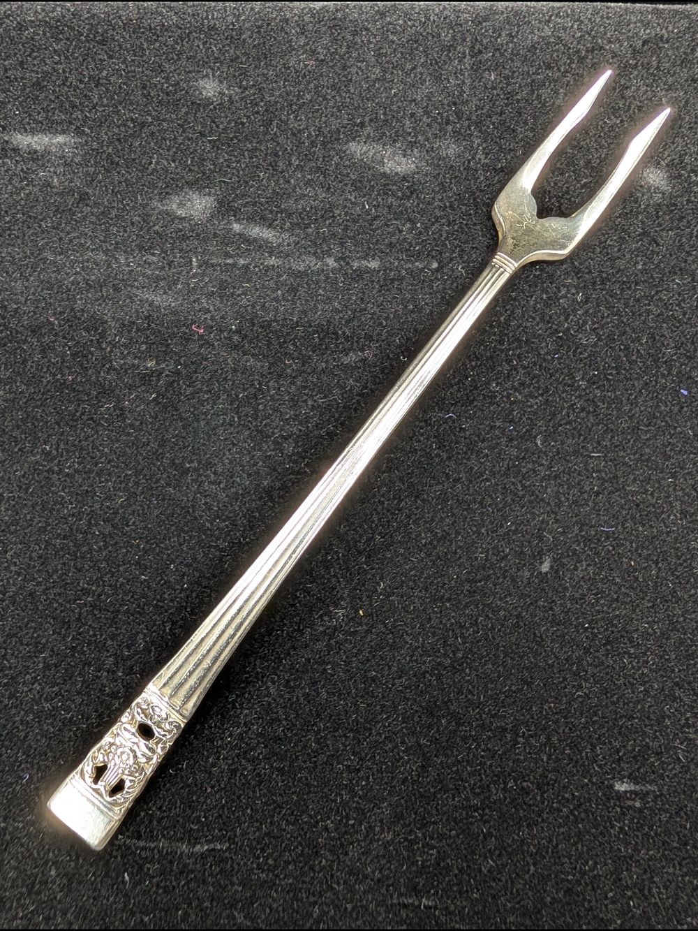 Oneida Community Silver Plate Coronation Pickle/Olive Cocktail Fork Vintage 1936